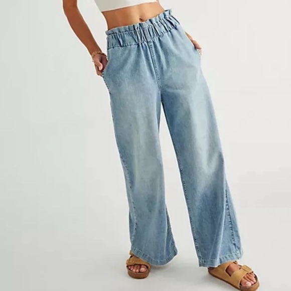 We The Free Pants - Free People Paradise Denim Pull On Wide Leg Jeans Light Blue size Medium